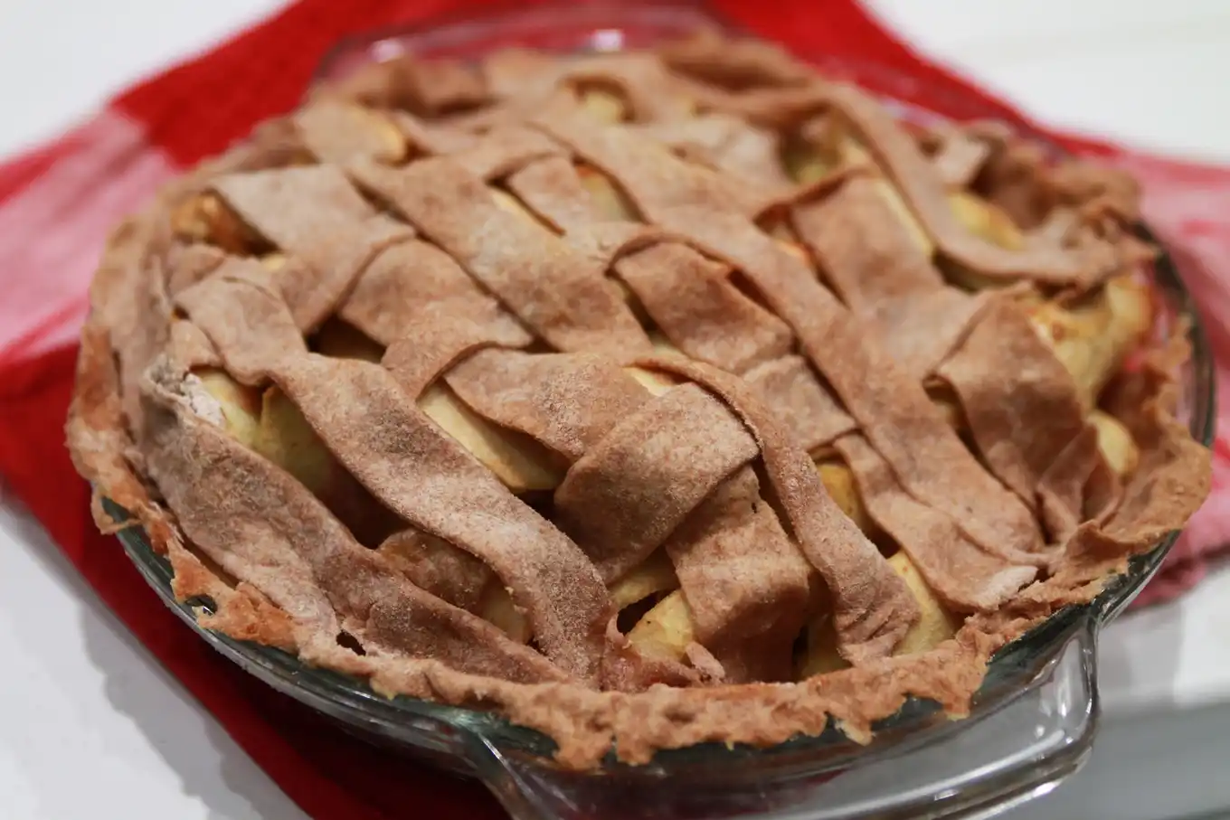 Fruit pie encoded as WebP under 50 KiB